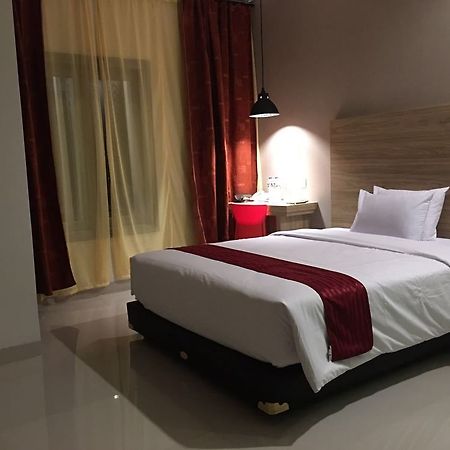 Cherry Homes Express Hotel Бандунг Экстерьер фото